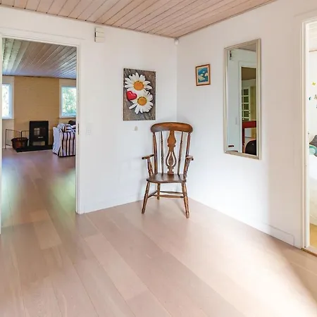 Five-bedroom Holiday In بيت للعطل *