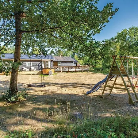Five-bedroom Holiday In