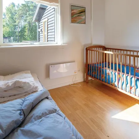 بيت للعطل Five-bedroom Holiday In *
