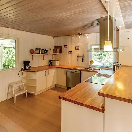 Five-bedroom Holiday In